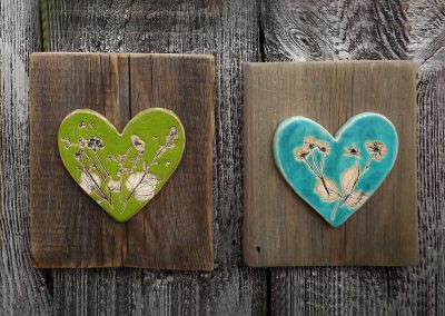 Serca na drewnie